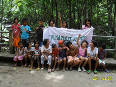 I bambini della Provincia di Songhkla festeggiano il World Water Day 2011